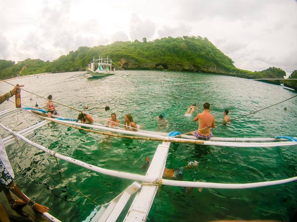 Jeepney Hostel And Kite Resort Balabag  المظهر الخارجي الصورة