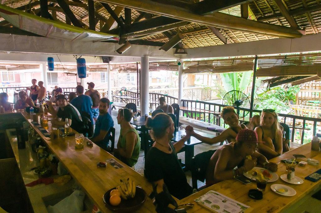 Jeepney Hostel And Kite Resort Balabag  المظهر الخارجي الصورة